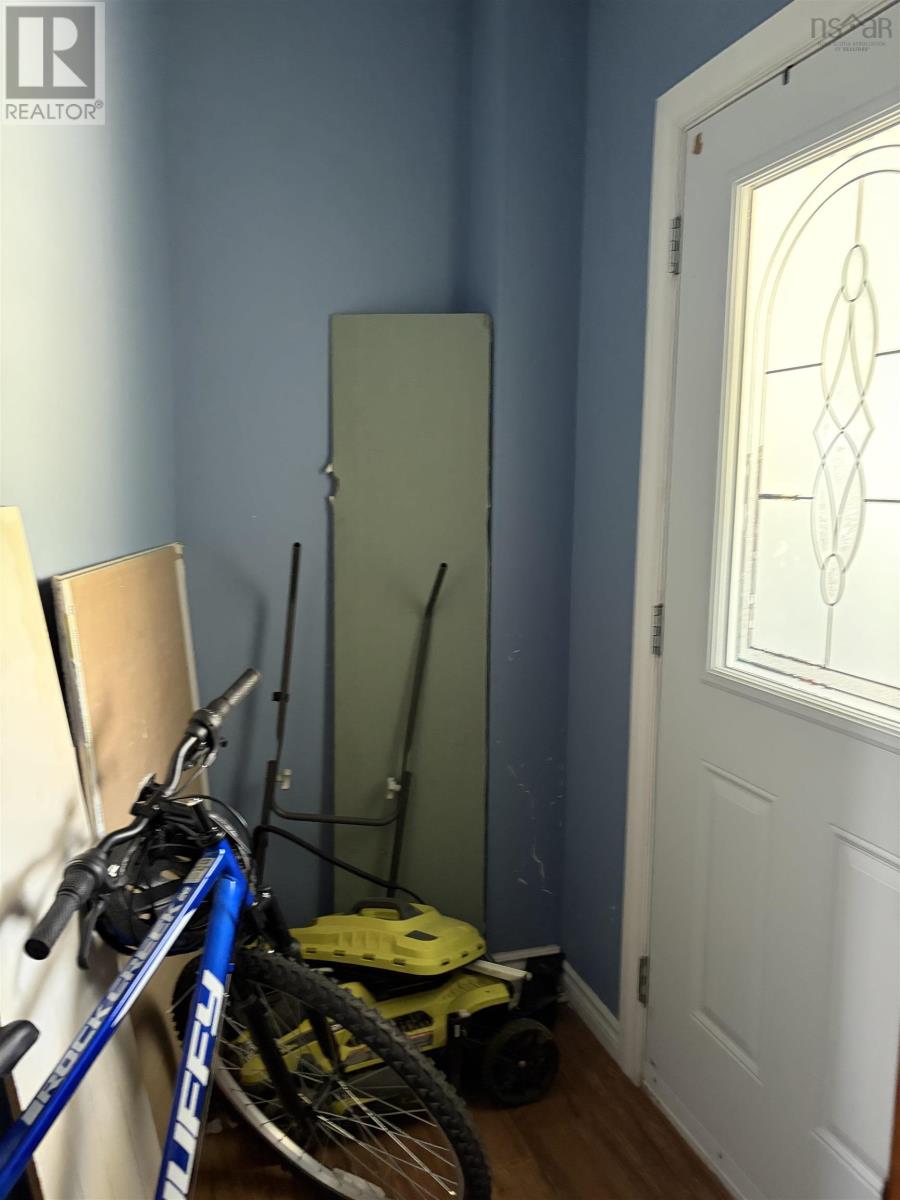 1491 Victoria Road - 26