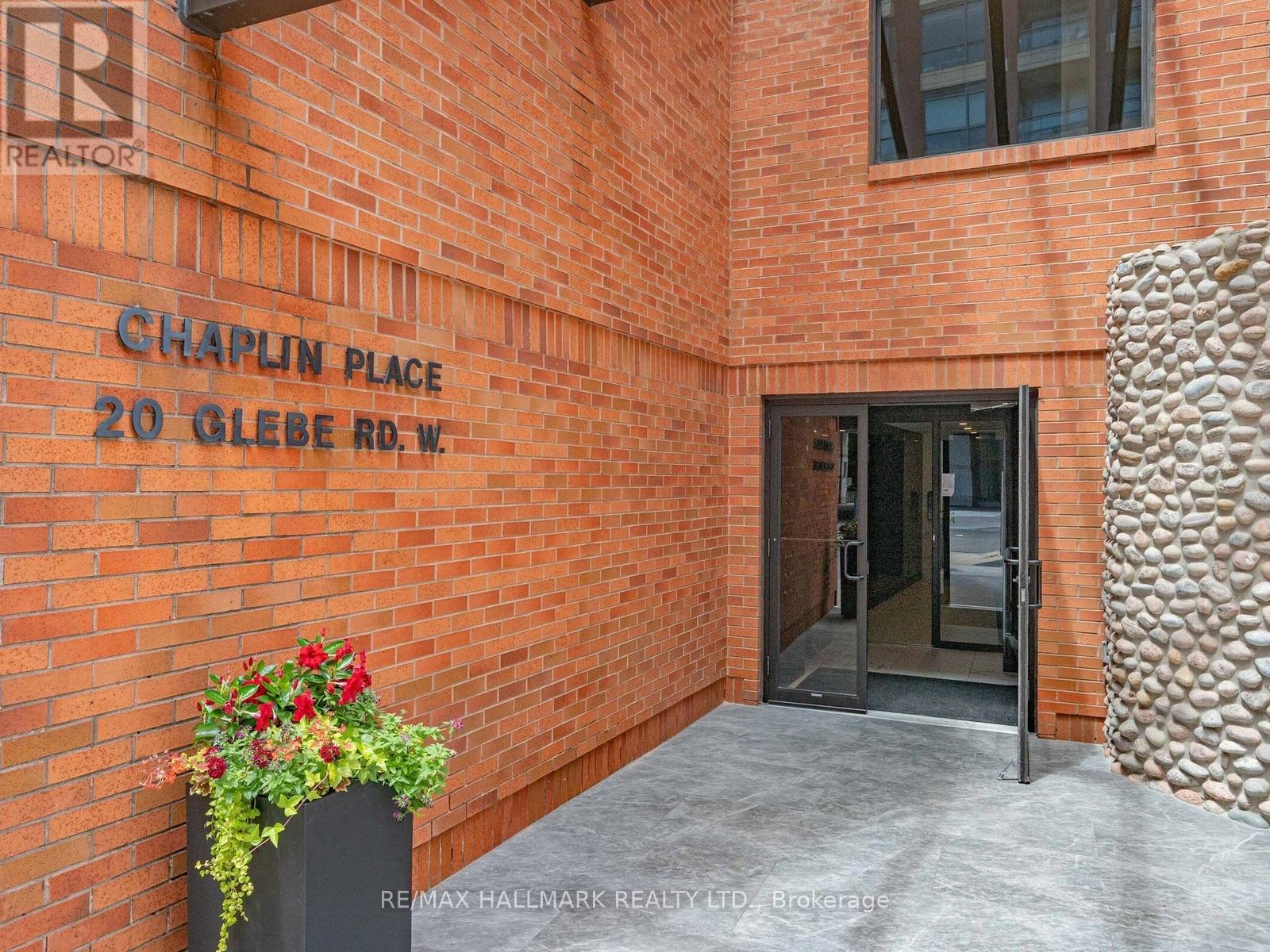 #PH15 20 GLEBE ROAD W - 2