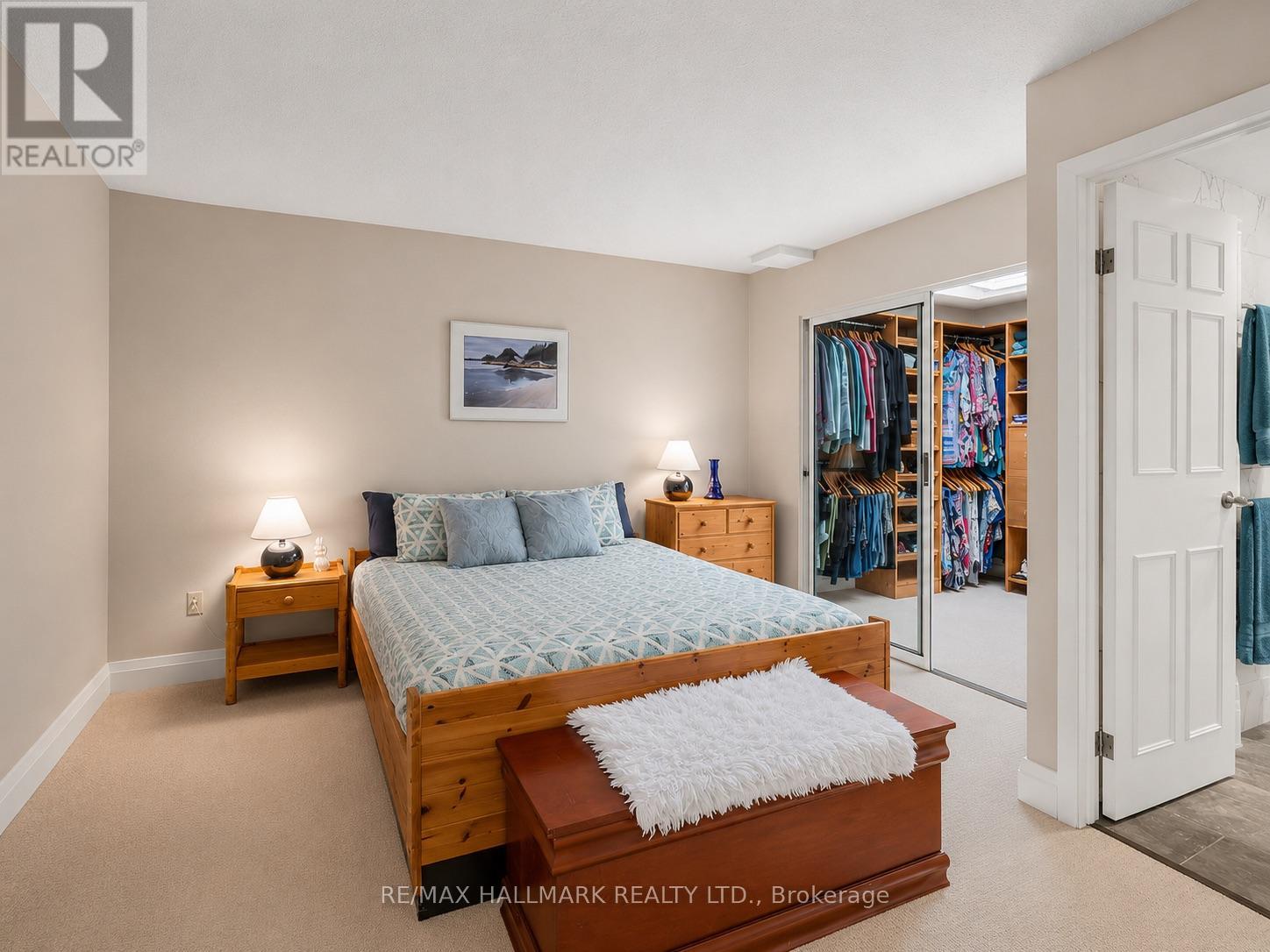 #PH15 20 GLEBE ROAD W - 21