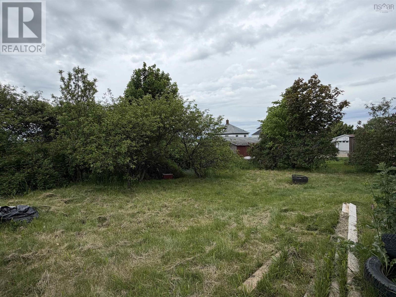 1491 Victoria Road - 11