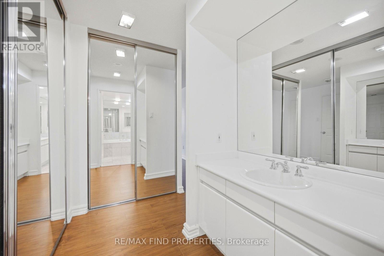 #1203 33 UNIVERSITY AVENUE - 30