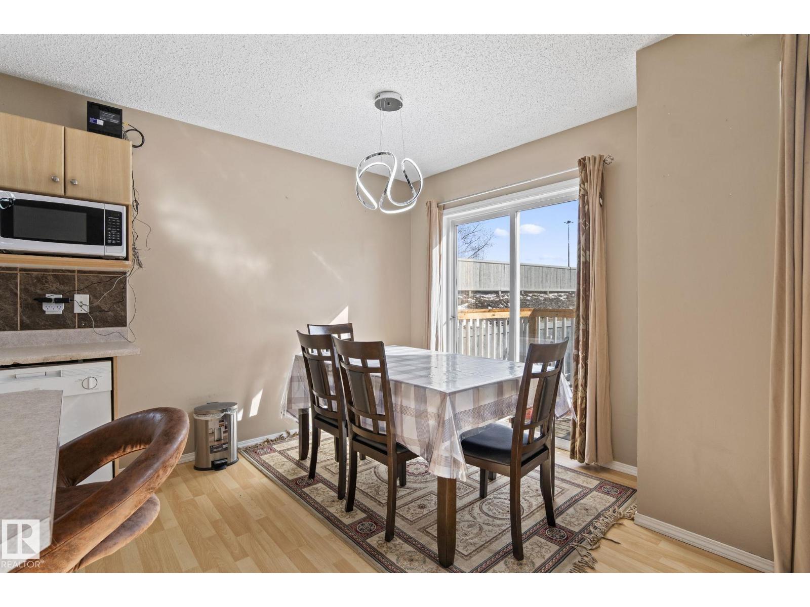 #92 4350 23 ST NW - 12