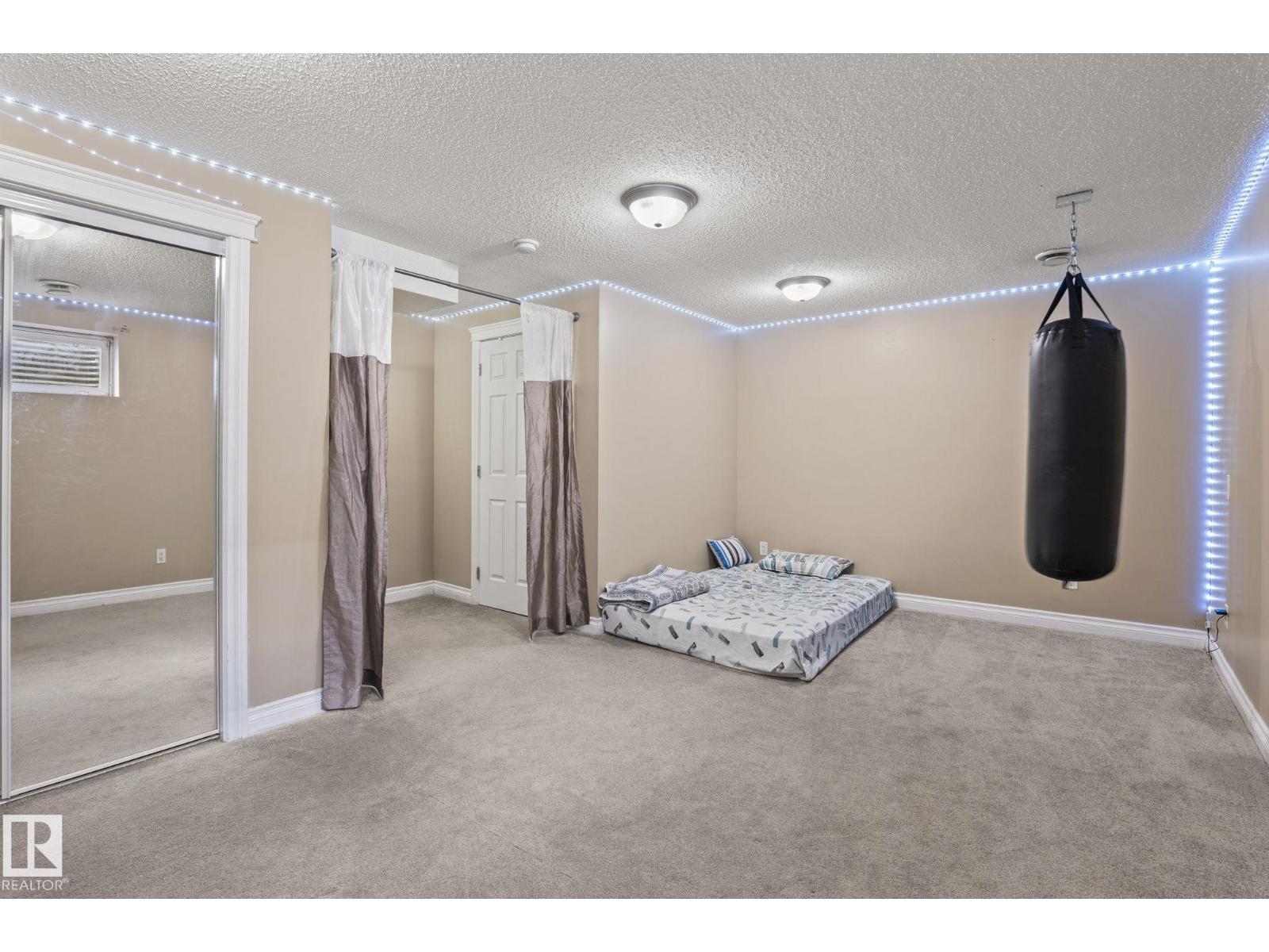 #92 4350 23 ST NW - 24