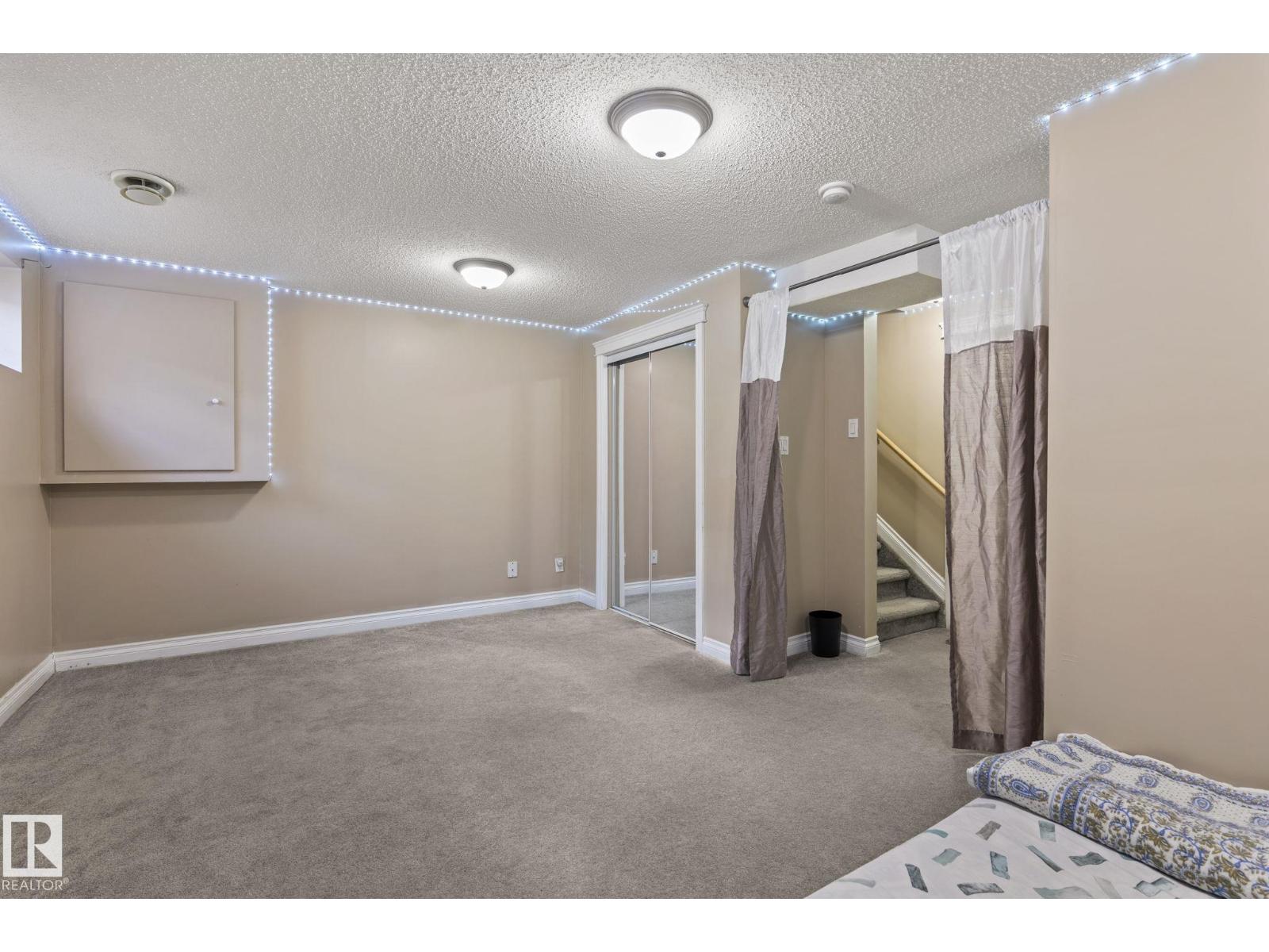 #92 4350 23 ST NW - 25