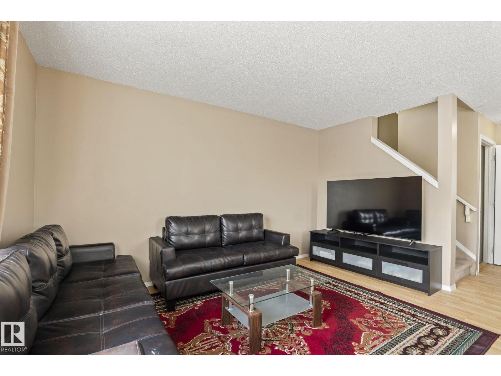 #92 4350 23 ST NW - 6