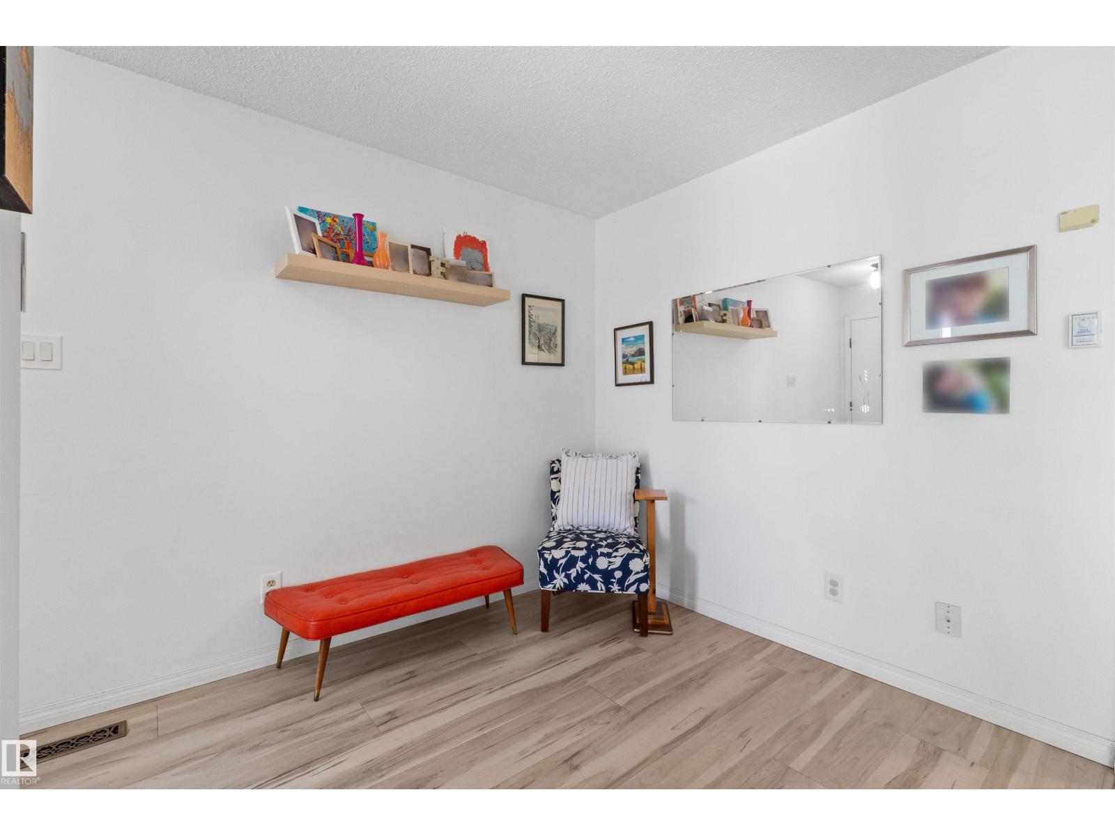 10940 123 ST NW — photo 7