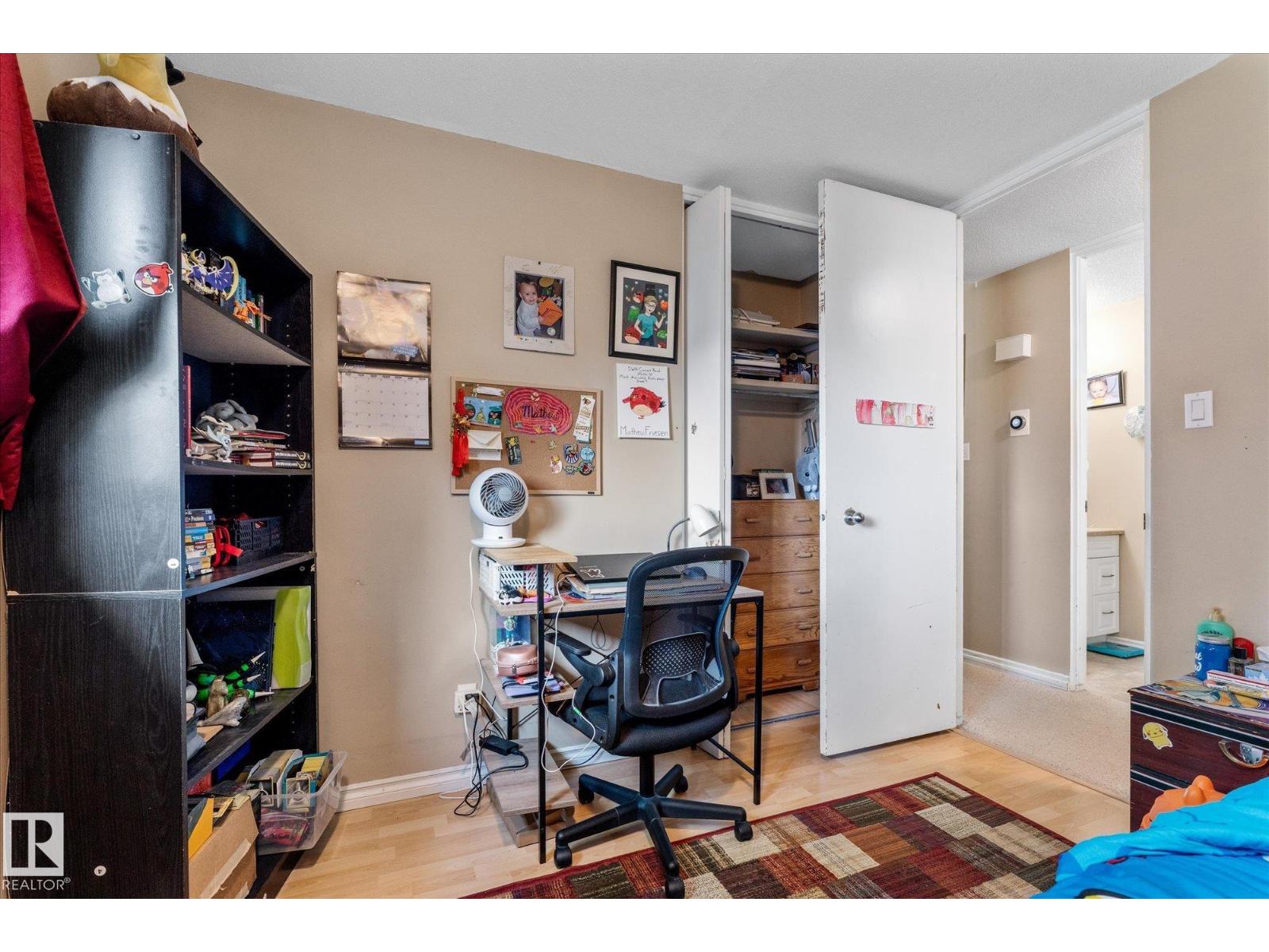 869 ALDER AV - 23