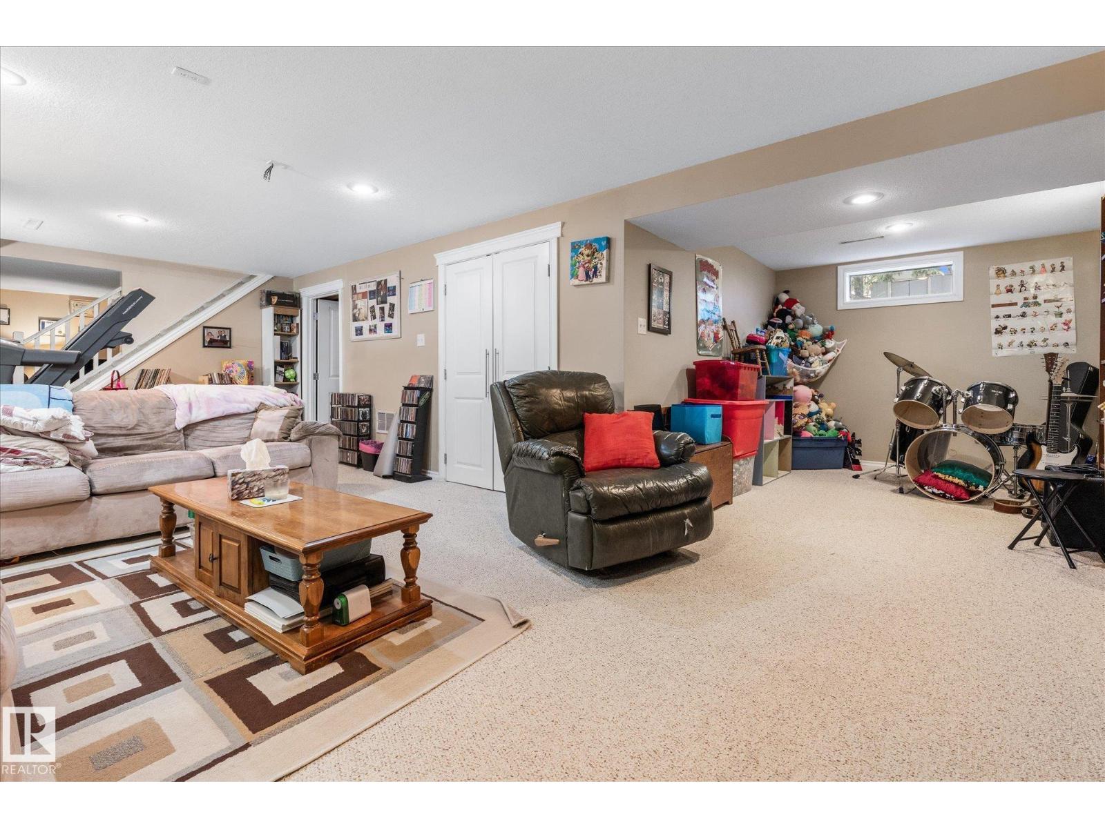 869 ALDER AV - 29