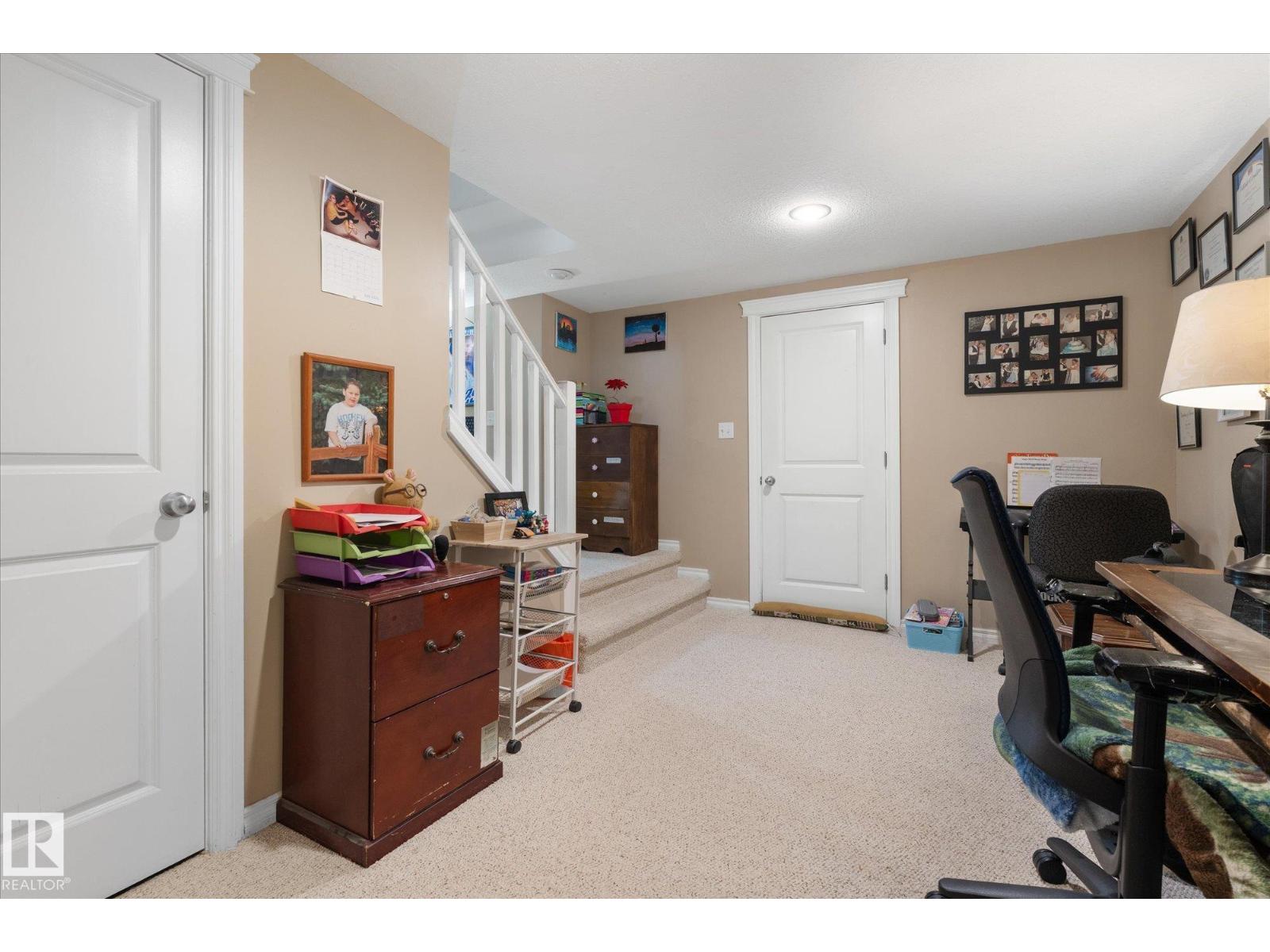 869 ALDER AV - 33