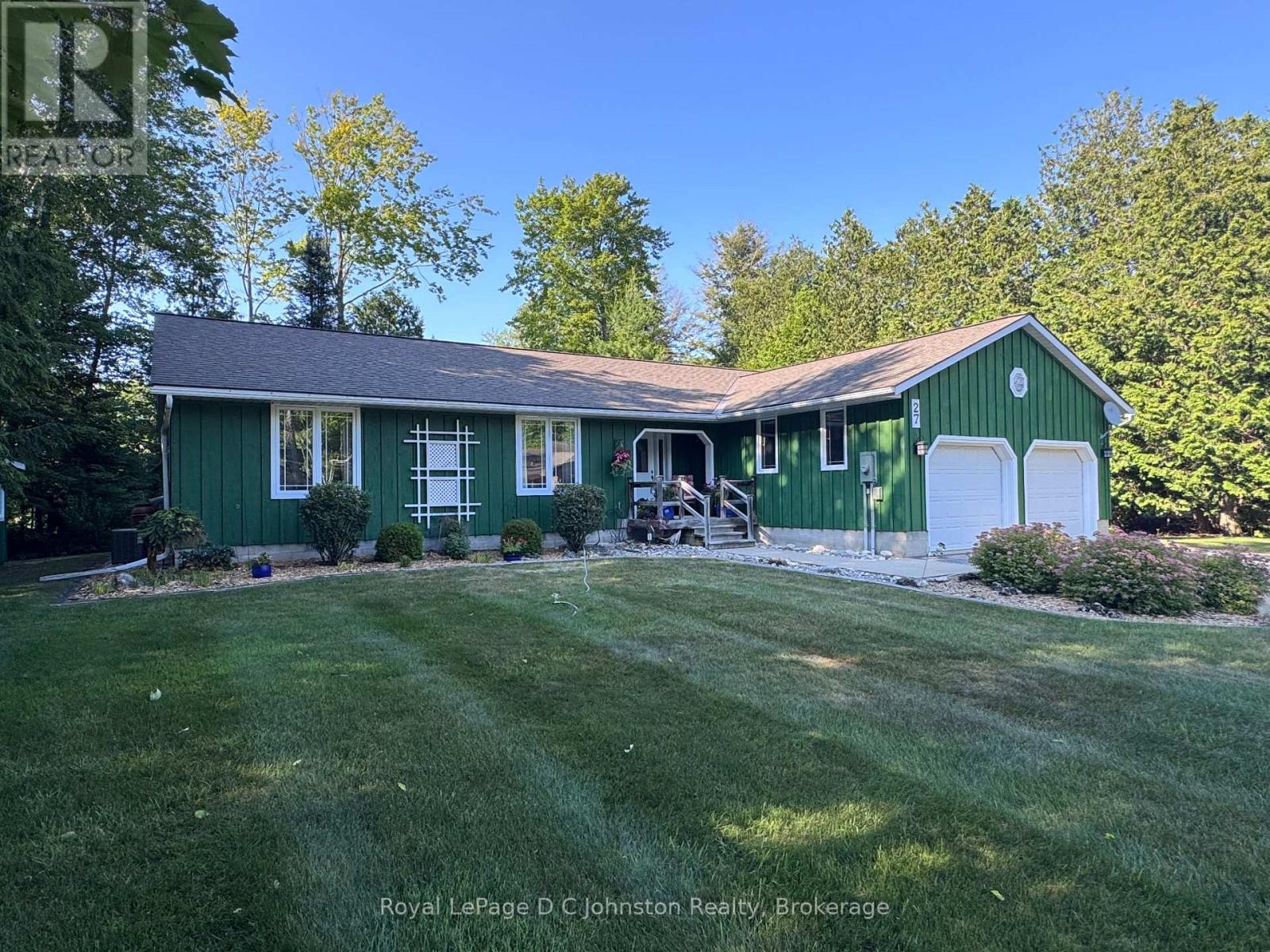 27 GREMIK CRESCENT - 1