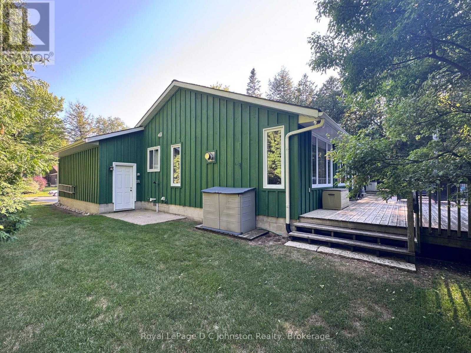 27 GREMIK CRESCENT - 29