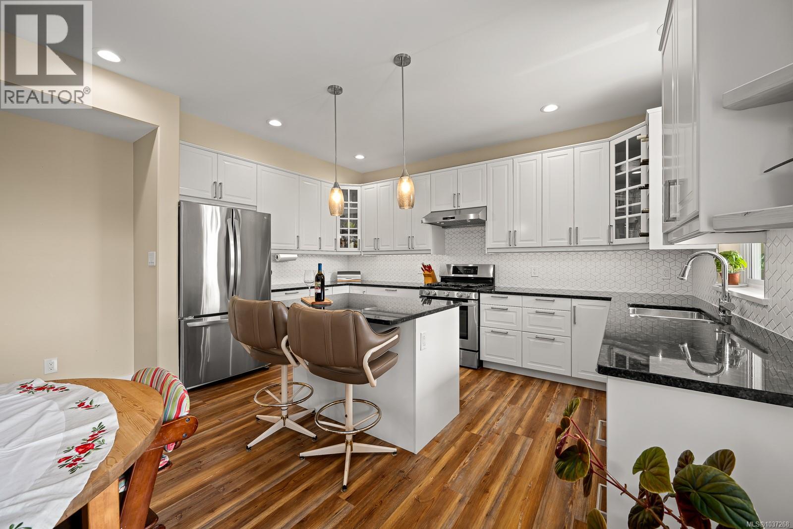 405 Rockland Rd - 54