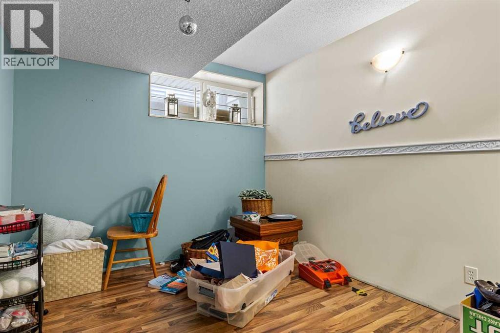 303 Bridlemeadows Common SW - 39