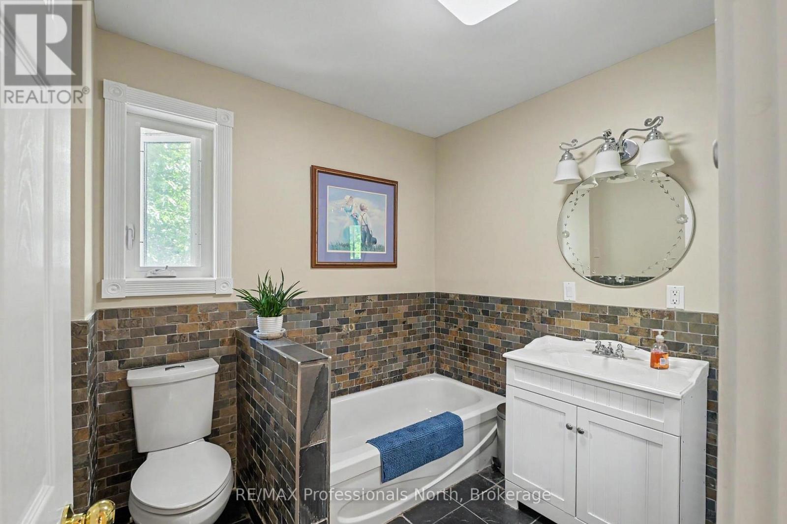 1010 CORDOVA ROAD - 11