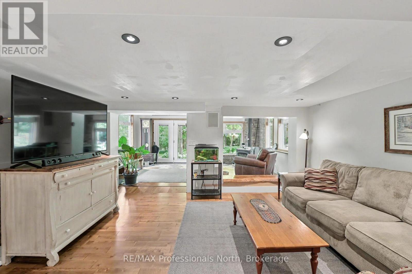 1010 CORDOVA ROAD - 18