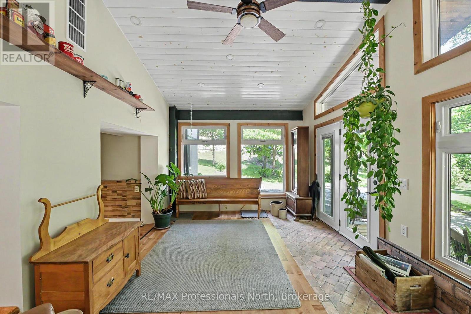 1010 CORDOVA ROAD - 14