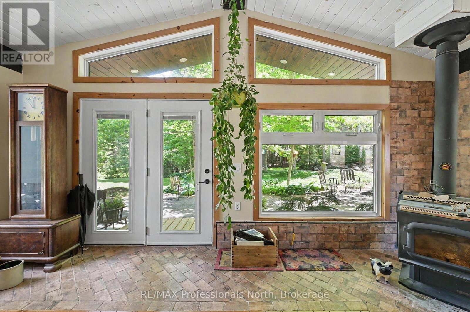 1010 CORDOVA ROAD - 13