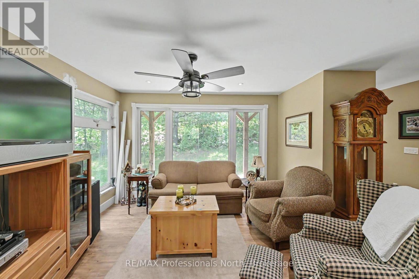 1010 CORDOVA ROAD - 33