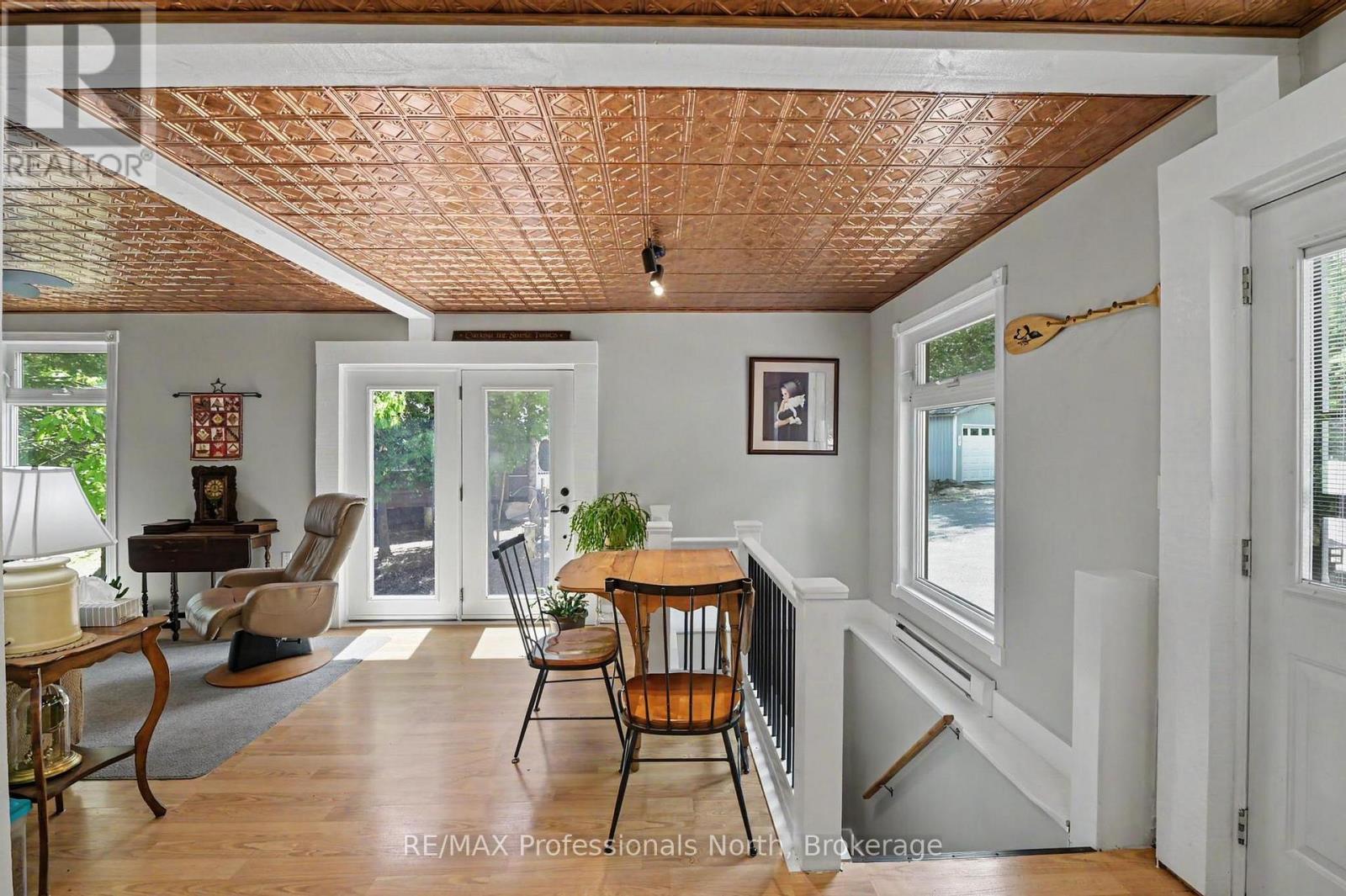 1010 CORDOVA ROAD - 6