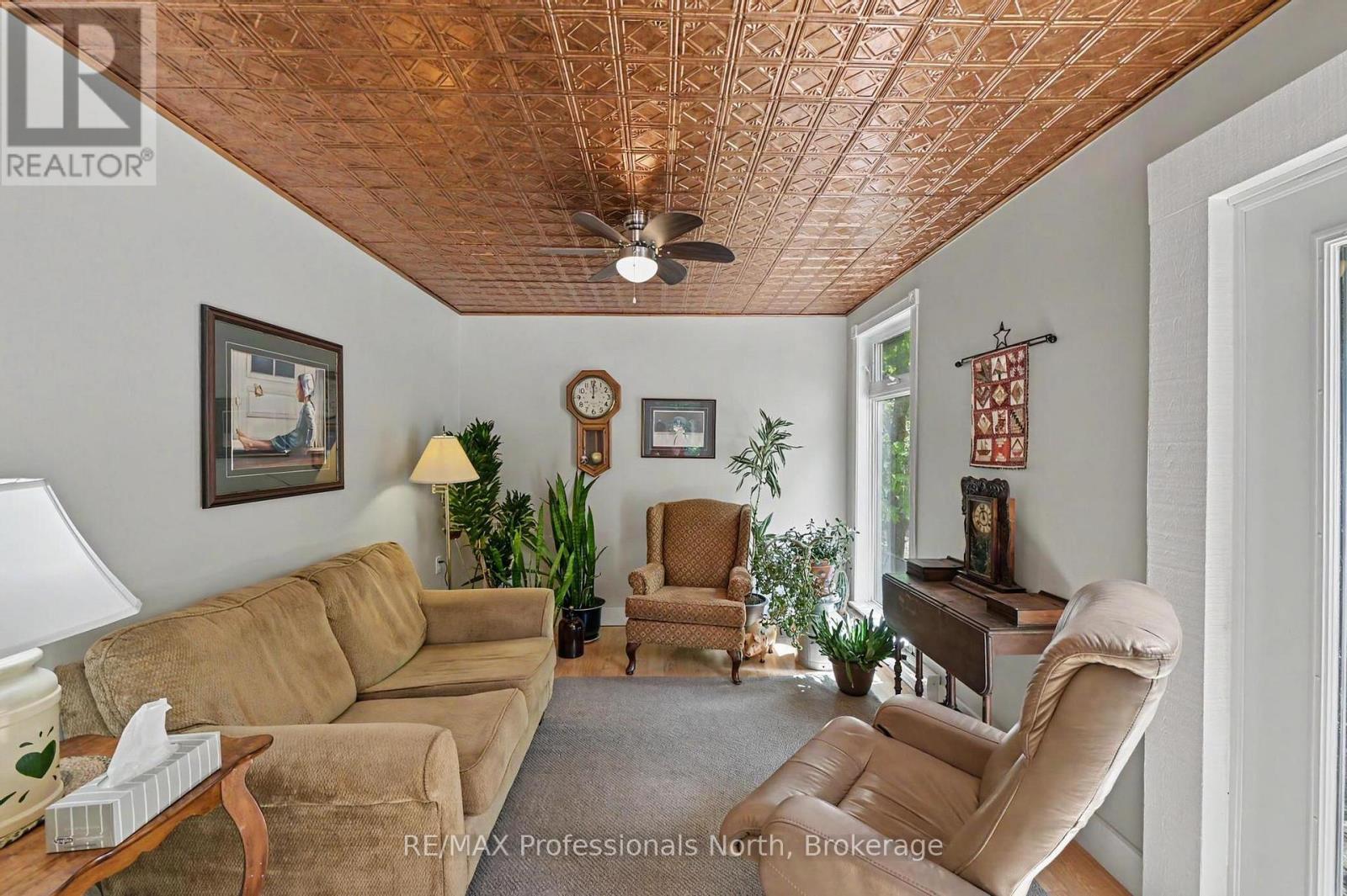 1010 CORDOVA ROAD - 8