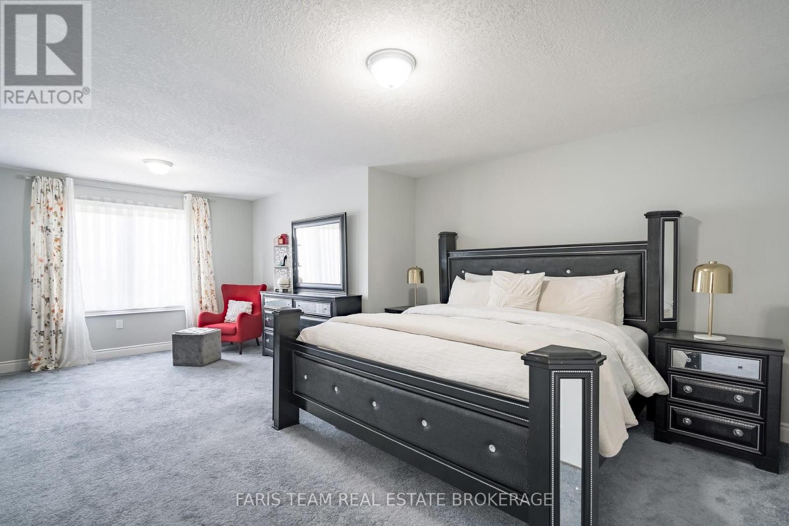 236 EIGHTH AVENUE - 25