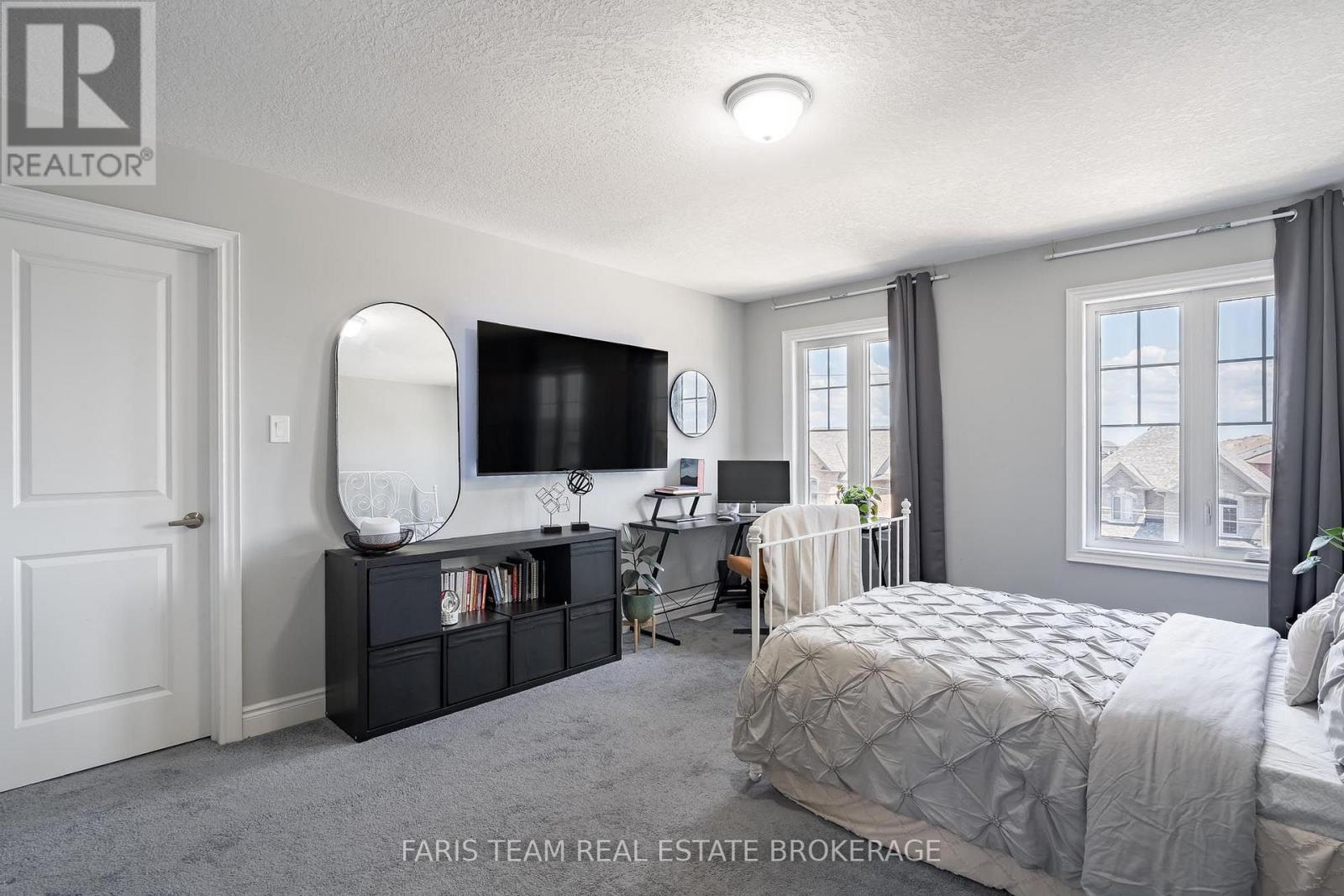 236 EIGHTH AVENUE - 31