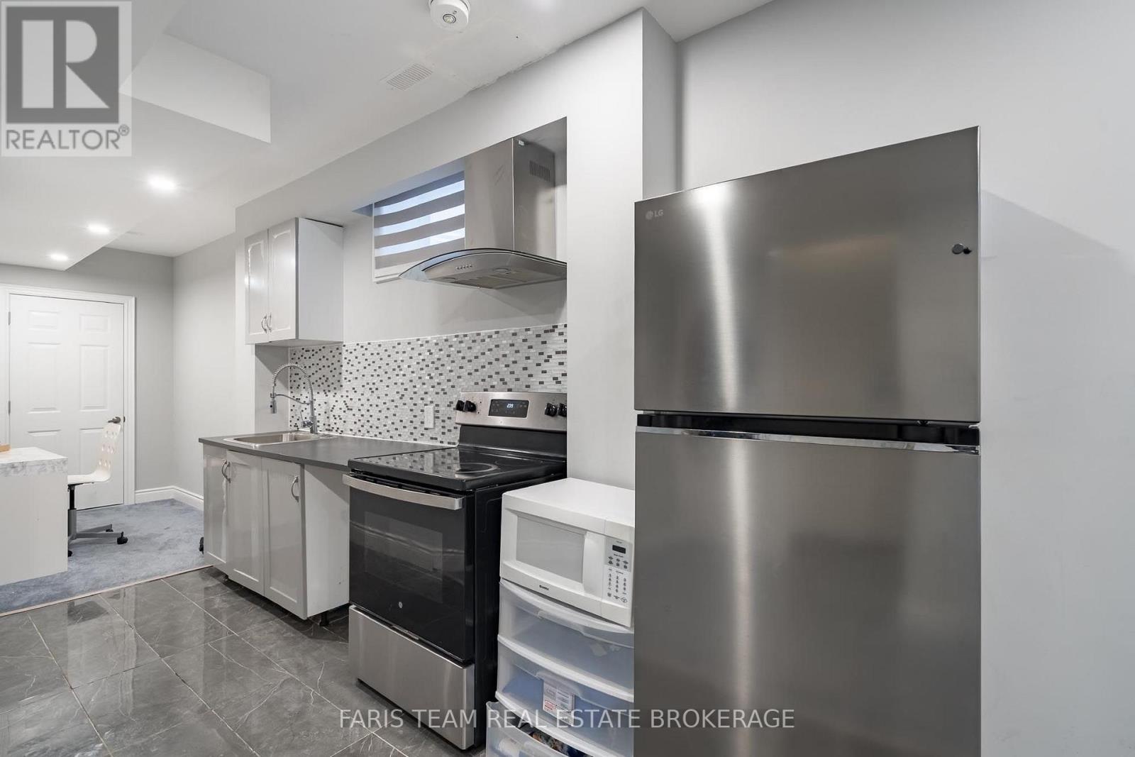 236 EIGHTH AVENUE - 33