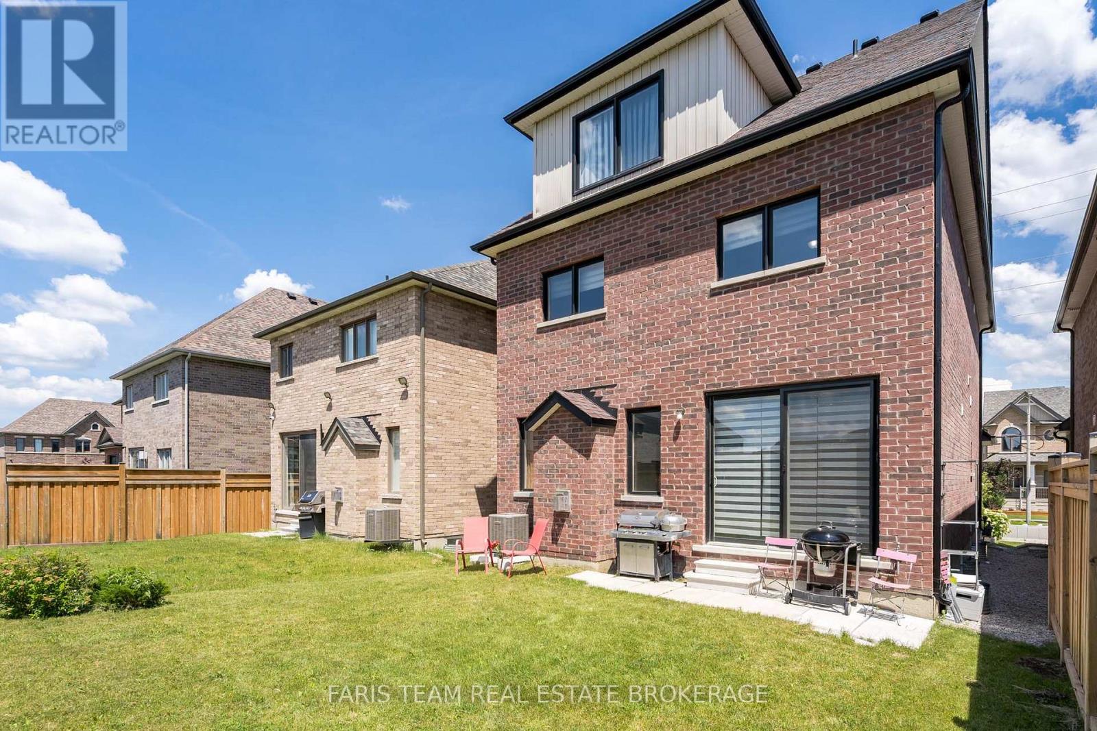 236 EIGHTH AVENUE - 40