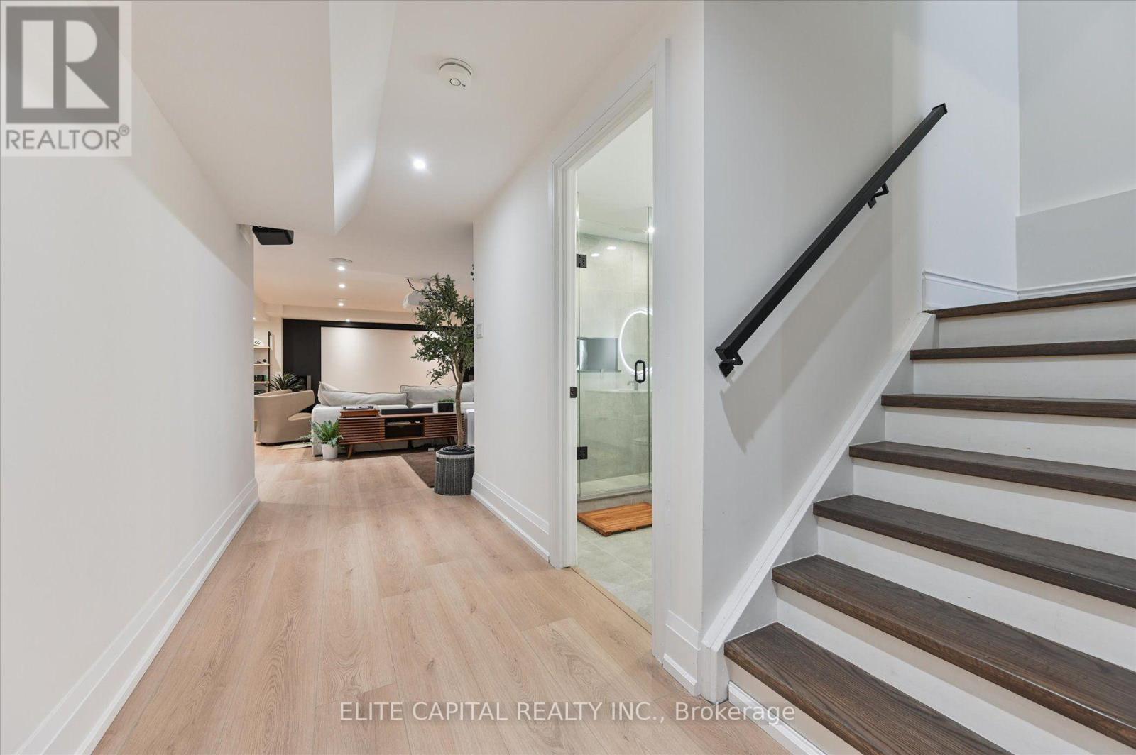 8 GOLD CREEK STREET - 20
