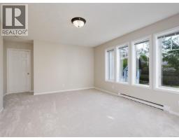 Laundry room - 9524 Greenglade Rd, Sidney, BC V8L3T6 Photo 11