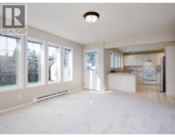 Den - 9524 Greenglade Rd, Sidney, BC V8L3T6 Photo 12