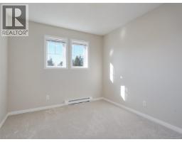 Kitchen - 9524 Greenglade Rd, Sidney, BC V8L3T6 Photo 16