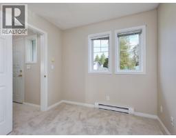9524 Greenglade Rd, Sidney, BC V8L3T6 Photo 23