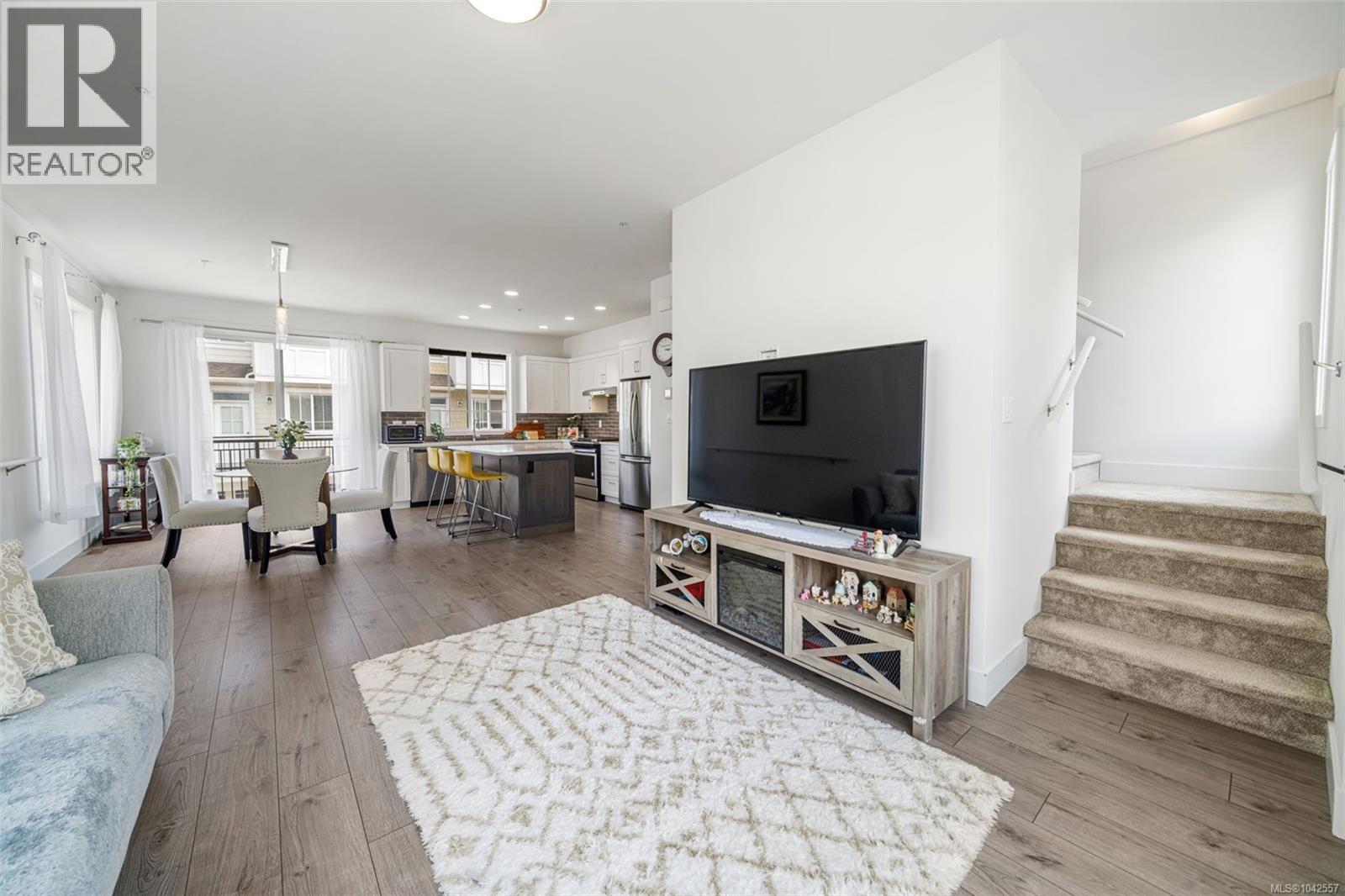 #52 370 Latoria Blvd - 12