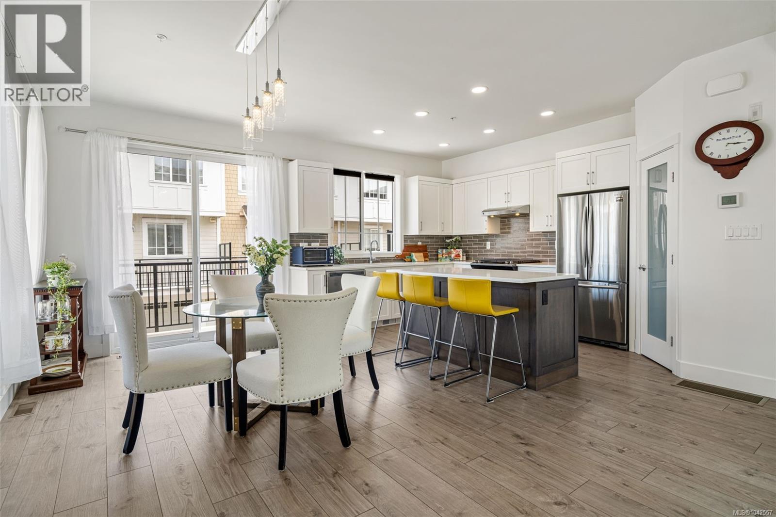 #52 370 Latoria Blvd - 14