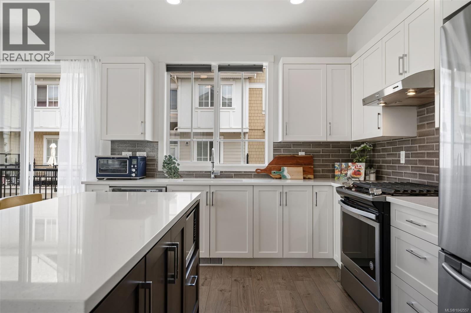 #52 370 Latoria Blvd - 17