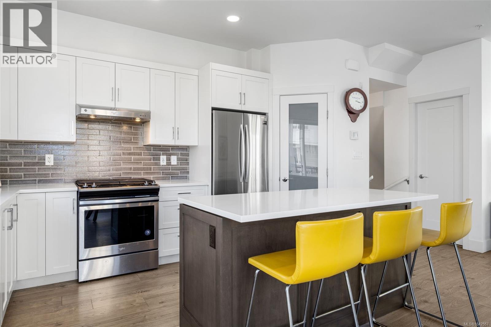 #52 370 Latoria Blvd - 18