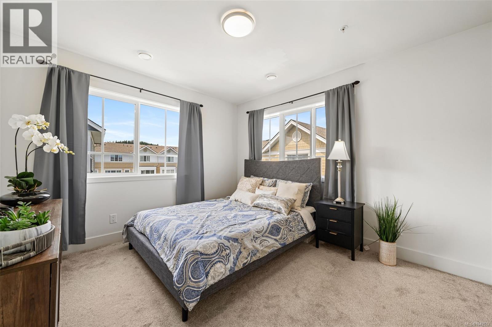 #52 370 Latoria Blvd - 19