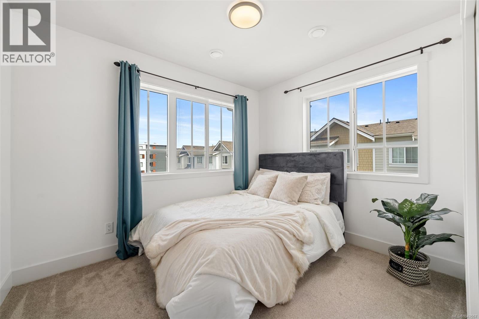 #52 370 Latoria Blvd - 23