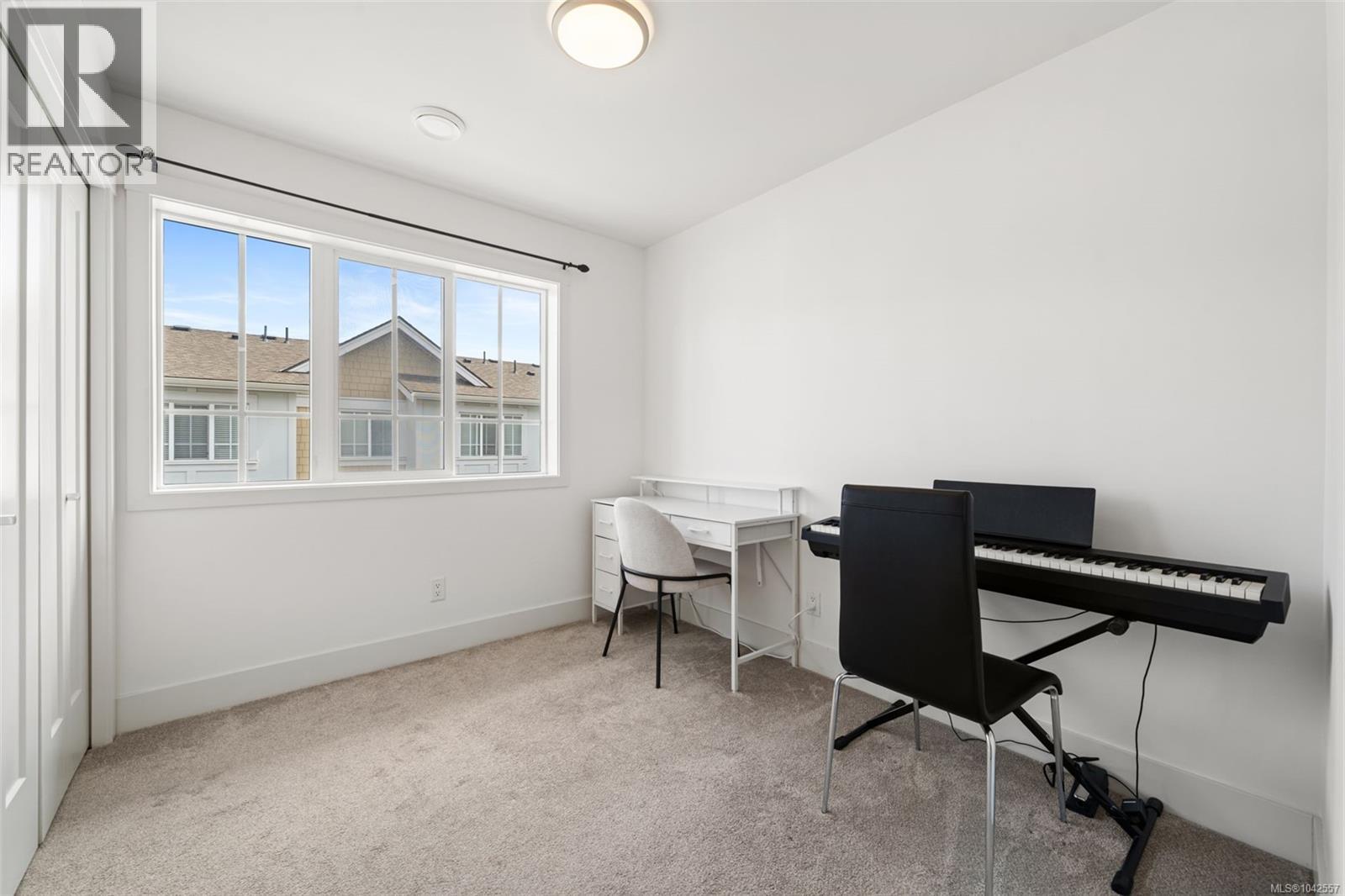 #52 370 Latoria Blvd - 24