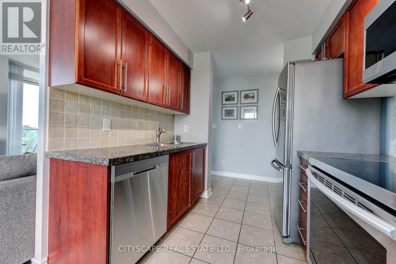 #404 4850 GLEN ERIN DRIVE - Image 9