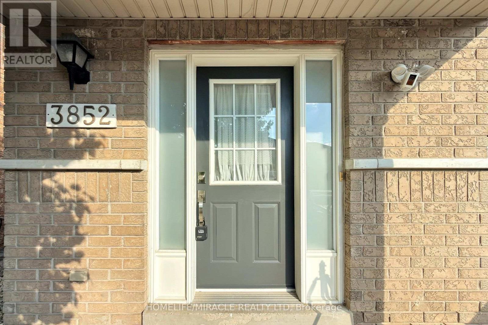 3852 BRINWOOD GATE - 2