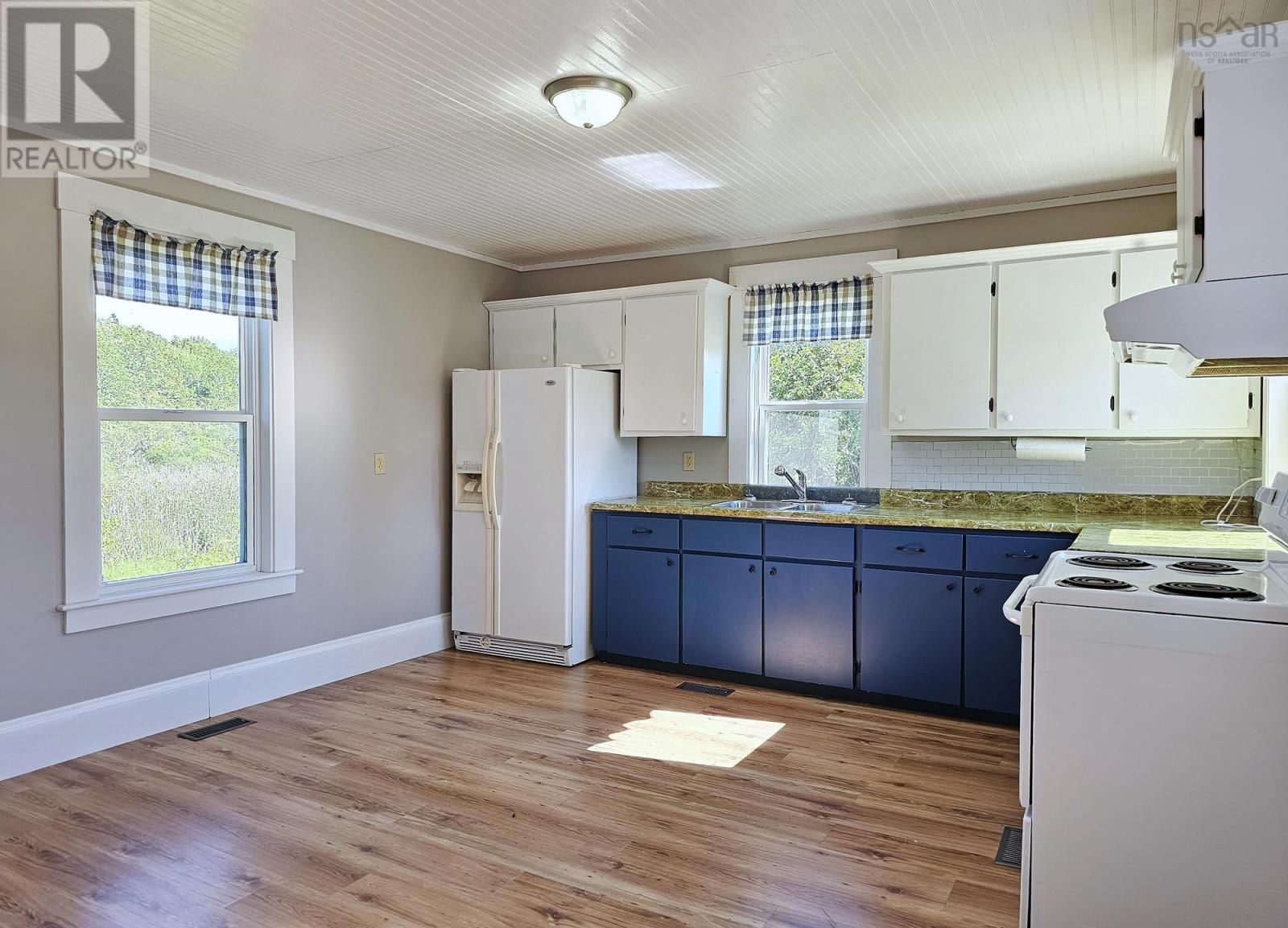 6953 Highway 340 - 11