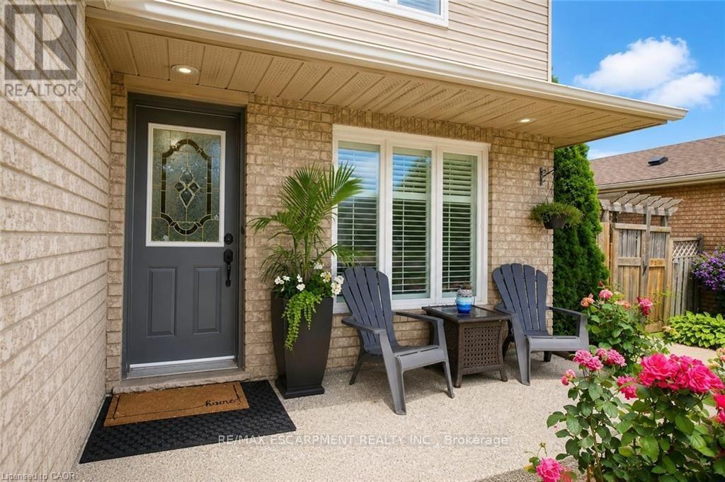 172 HIGHLAND ROAD W - 2