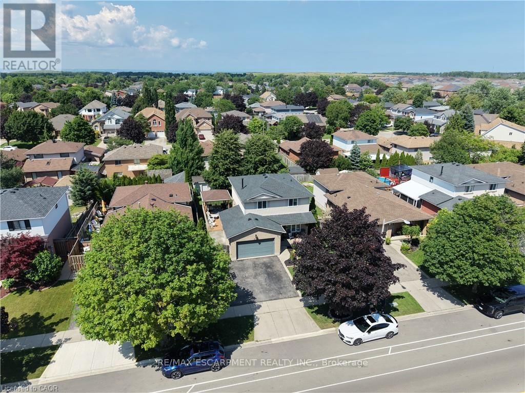 172 HIGHLAND ROAD W - 33