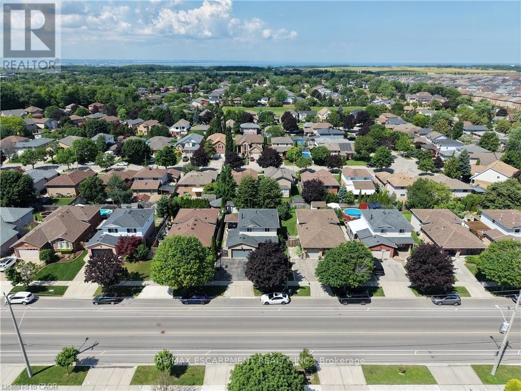 172 HIGHLAND ROAD W - 35