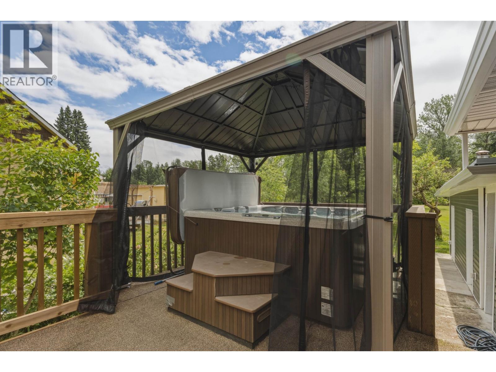 4931 MEDEEK Avenue, Terrace