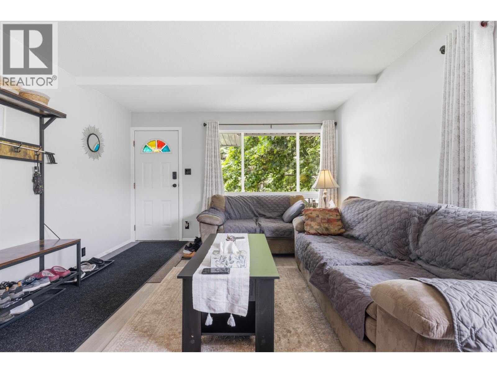 4931 MEDEEK Avenue, Terrace