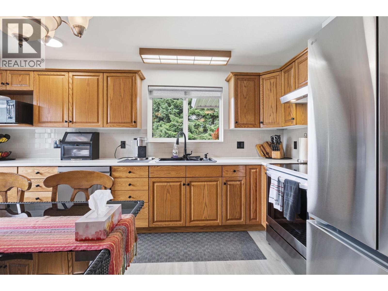 4931 MEDEEK Avenue, Terrace