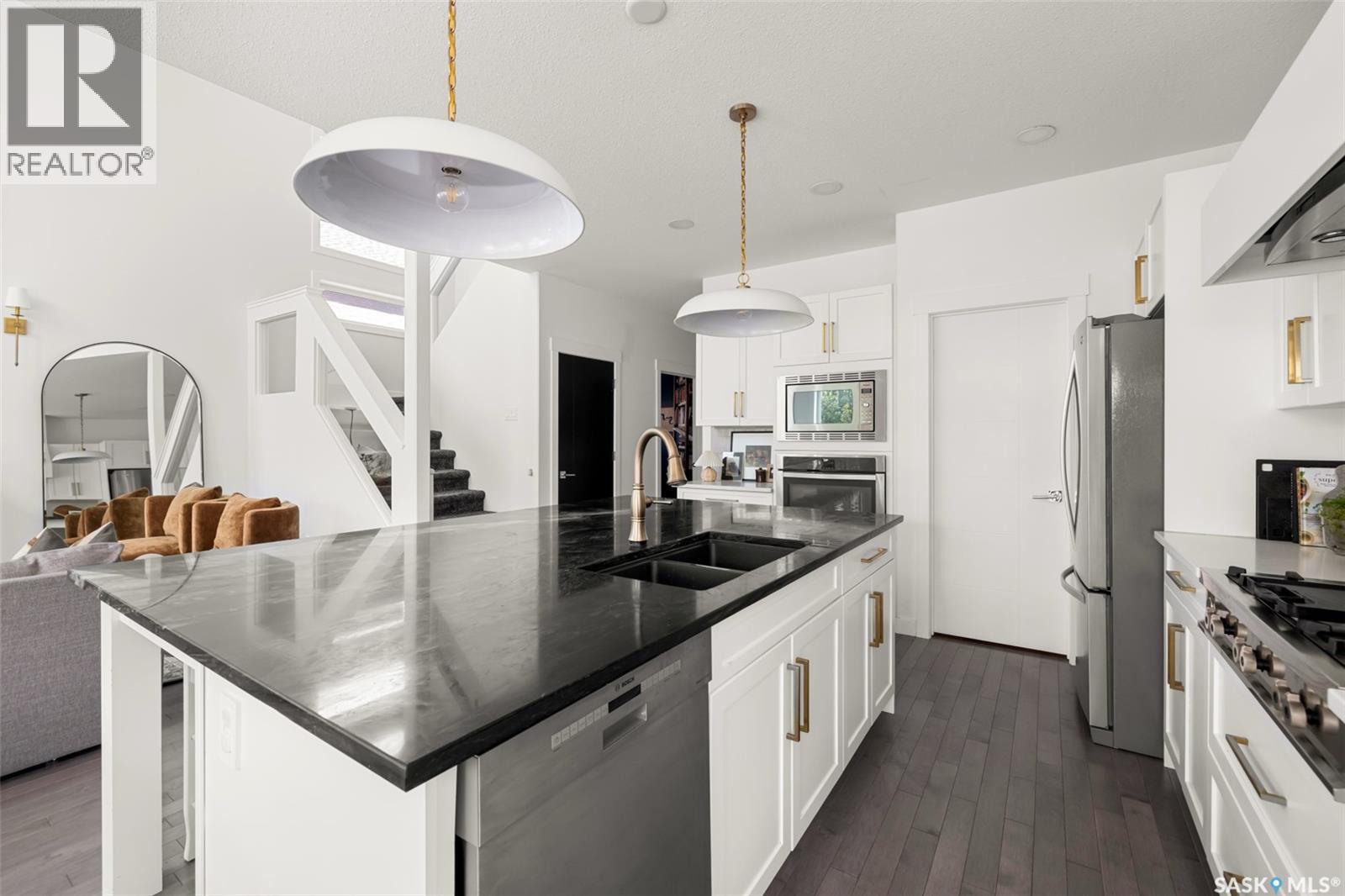 5196 Aviator CRESCENT — photo 19